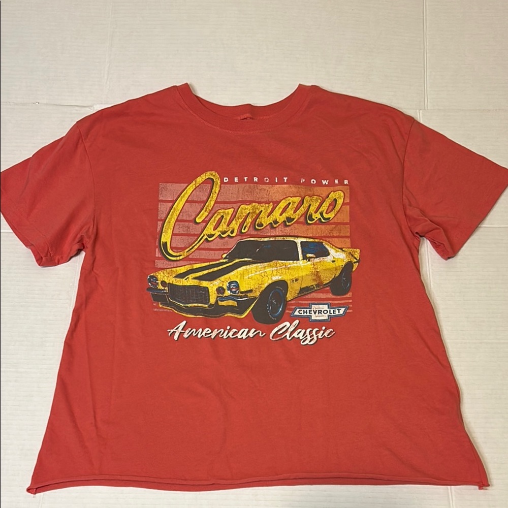 GM Official Apparel Sz Large Coral Crop Camaro Graphic Tee with raw hem.
